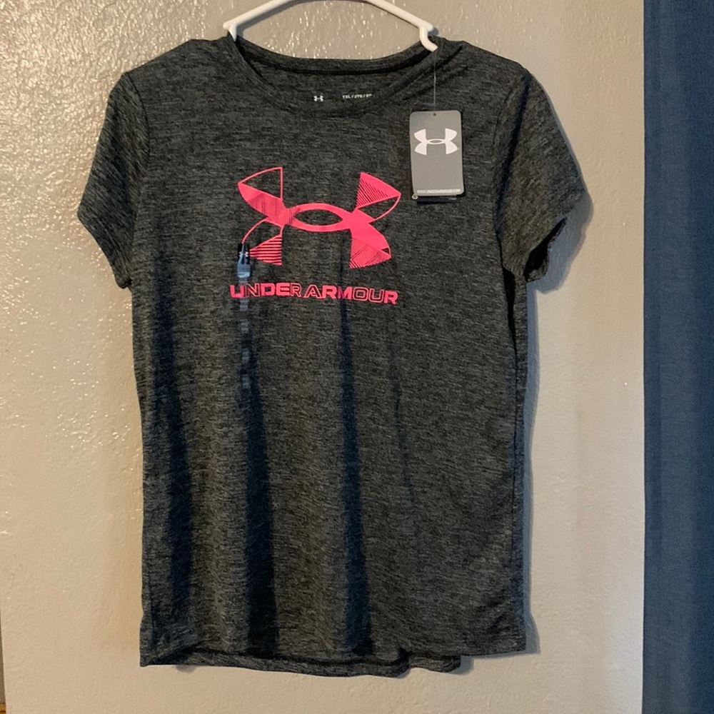 Youth NWT Under Armour Tee